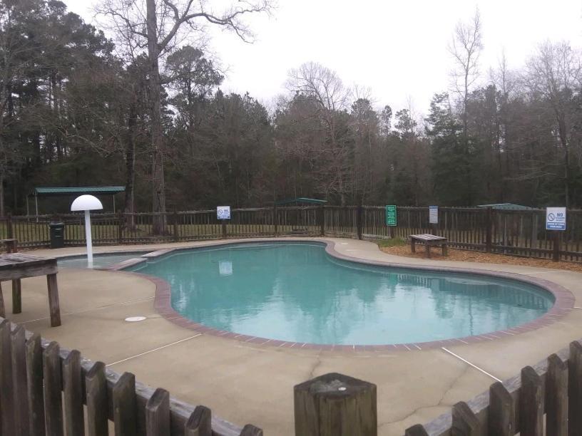 Whispering Creek Lodging & Rv Resort Newton Luaran gambar