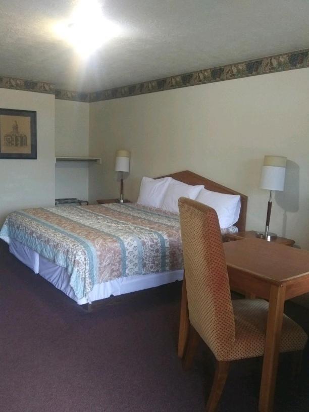 Whispering Creek Lodging & Rv Resort Newton Luaran gambar