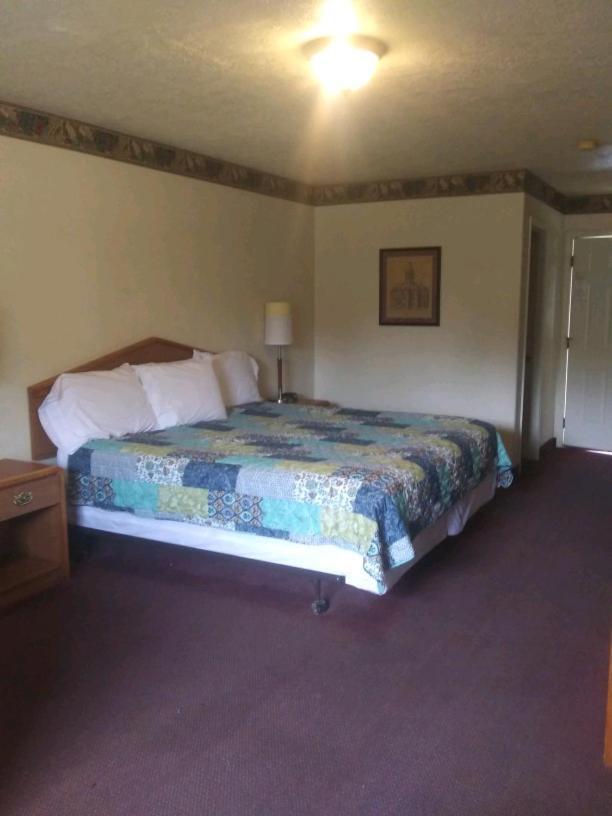 Whispering Creek Lodging & Rv Resort Newton Luaran gambar