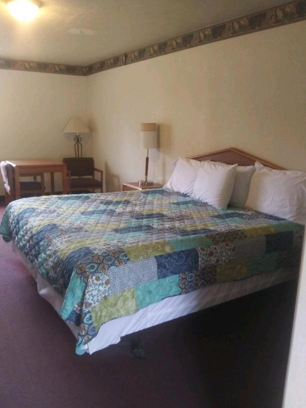 Whispering Creek Lodging & Rv Resort Newton Luaran gambar