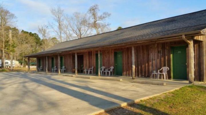 Whispering Creek Lodging & Rv Resort Newton Luaran gambar