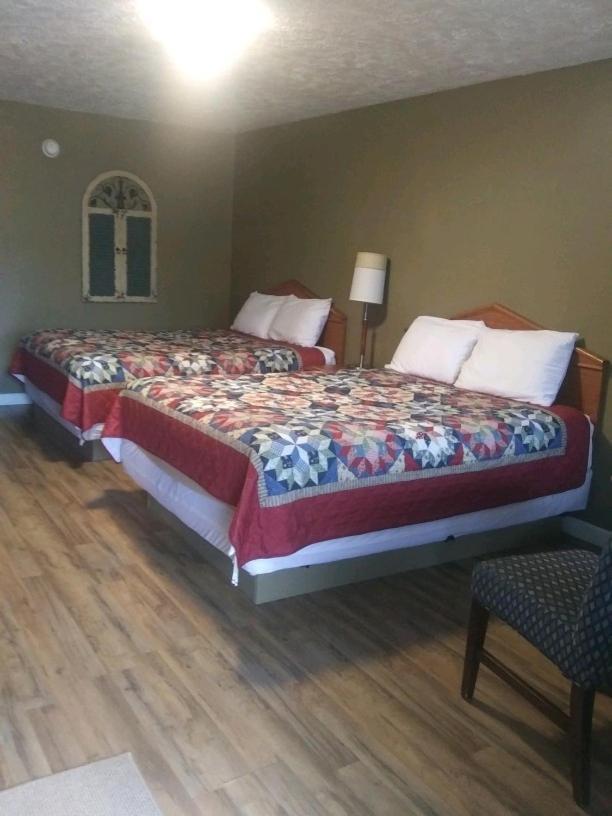 Whispering Creek Lodging & Rv Resort Newton Luaran gambar